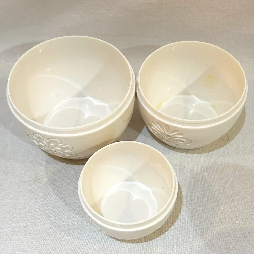 FRED MATRYOSHKAS Nesting Dolls Plastic Measuring Cups Set